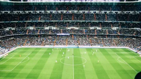 王楠家庭幸福，47岁风采依旧，儿女成双，富商丈夫疼爱有加。